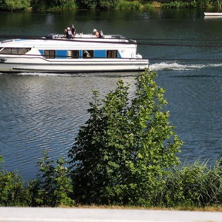 La Rive Du Doubs - 2 Chambres - 5 Pers - 56, Chemin Du Canal Du Rhone Au Rhin Dole Exterior foto